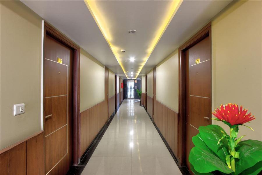 Hotel Neelam Manali Near Volvo Bus Stand Manali المظهر الخارجي الصورة