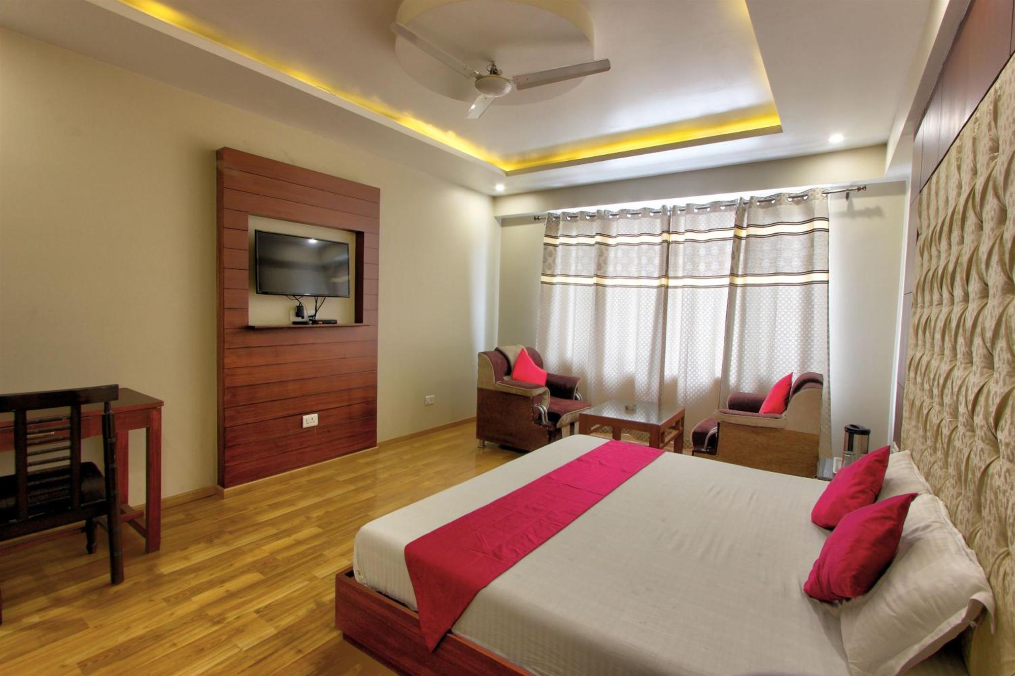 Hotel Neelam Manali Near Volvo Bus Stand Manali المظهر الخارجي الصورة